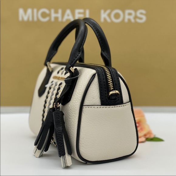 MICHAEL KORS BEDFORD XS DUFFLE XBODY LT CRM MULTI - Picture 10 of 16